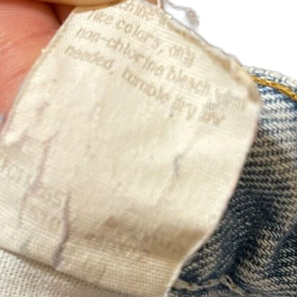 Wrangler Straight Leg Jeans Mens 32 X 30 Blue Denim Distressed Zip Casual FLAWED - Picture 10 of 11